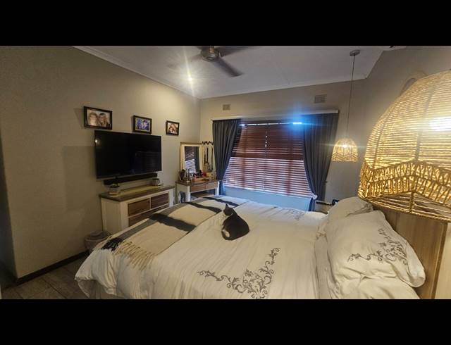 3 BEDROOM HOUSE FOR SALE IN GRANTHAM PARK